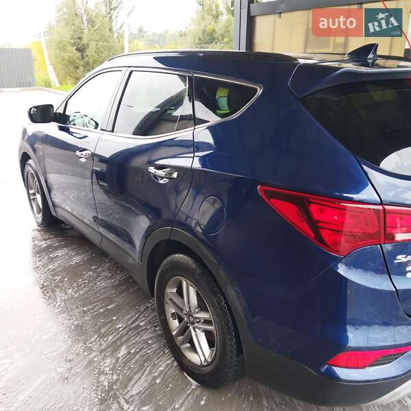 Позашляховик / Кросовер Hyundai Santa FE 2017 в Києві