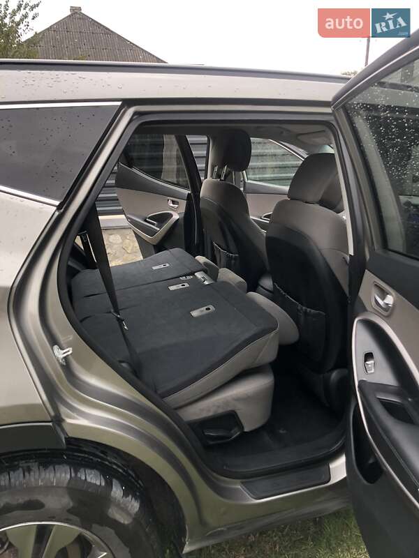 Внедорожник / Кроссовер Hyundai Santa FE 2015 в Тернополе фото 6 Внедорожник / Кроссовер Hyundai Santa FE 2015 в Тернополе