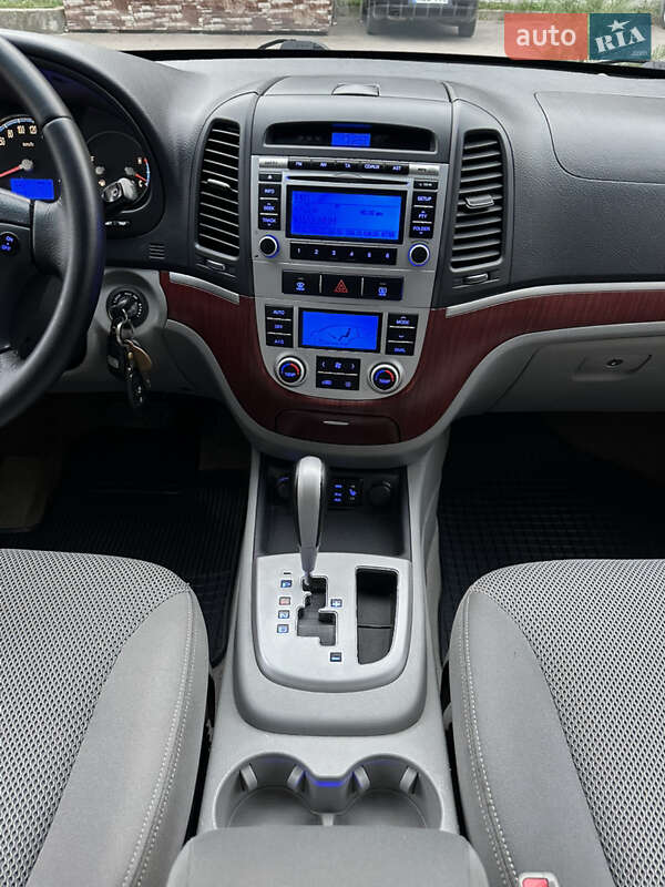 Внедорожник / Кроссовер Hyundai Santa FE 2009 в Ровно