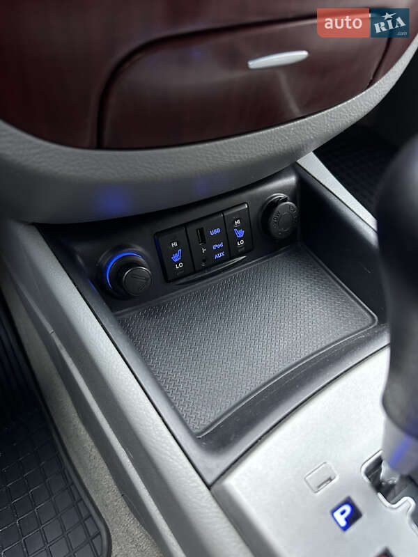 Внедорожник / Кроссовер Hyundai Santa FE 2009 в Ровно