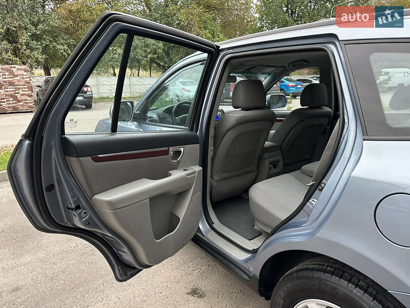 Внедорожник / Кроссовер Hyundai Santa FE 2009 в Ровно