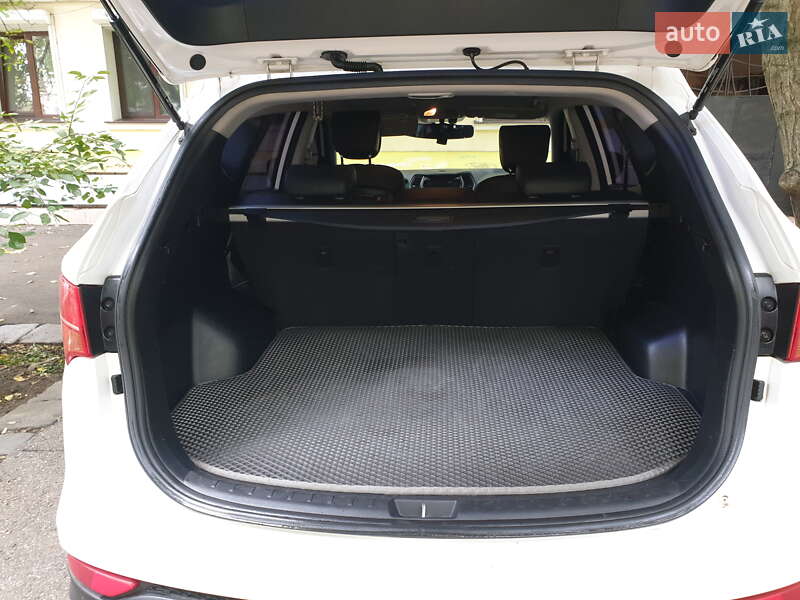 Внедорожник / Кроссовер Hyundai Santa FE 2014 в Одессе