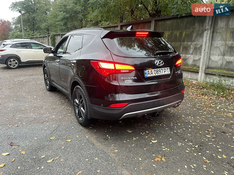 Внедорожник / Кроссовер Hyundai Santa FE 2015 в Киеве