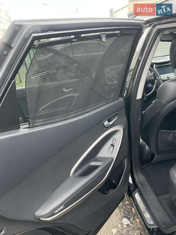 Внедорожник / Кроссовер Hyundai Santa FE 2015 в Киеве