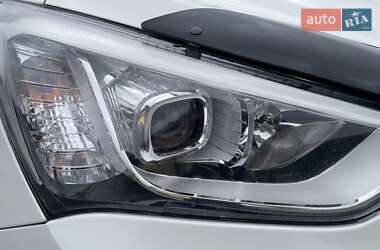 Внедорожник / Кроссовер Hyundai Santa FE 2013 в 