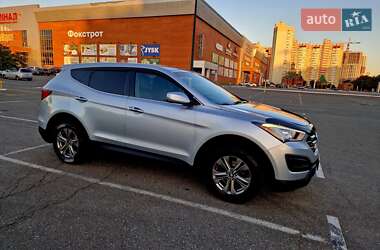 Позашляховик / Кросовер Hyundai Santa FE 2015 в 