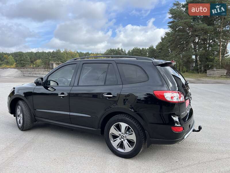 Внедорожник / Кроссовер Hyundai Santa FE 2012 в Радивилове