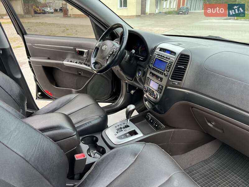 Внедорожник / Кроссовер Hyundai Santa FE 2012 в Радивилове