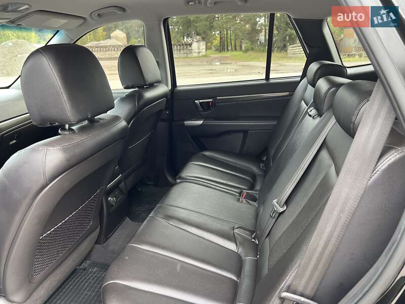 Внедорожник / Кроссовер Hyundai Santa FE 2012 в Радивилове