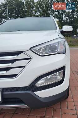 Внедорожник / Кроссовер Hyundai Santa FE 2014 в 