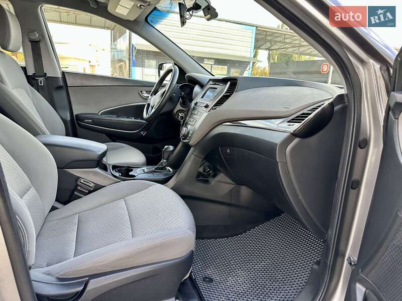 Внедорожник / Кроссовер Hyundai Santa FE 2018 в Каменец-Подольском