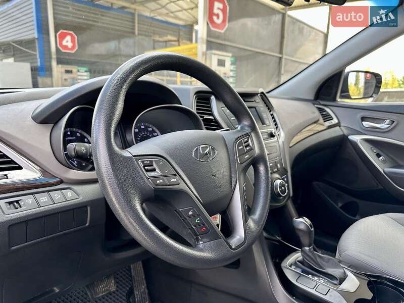 Внедорожник / Кроссовер Hyundai Santa FE 2018 в Каменец-Подольском