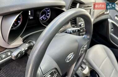Позашляховик / Кросовер Hyundai Santa FE 2018 в 