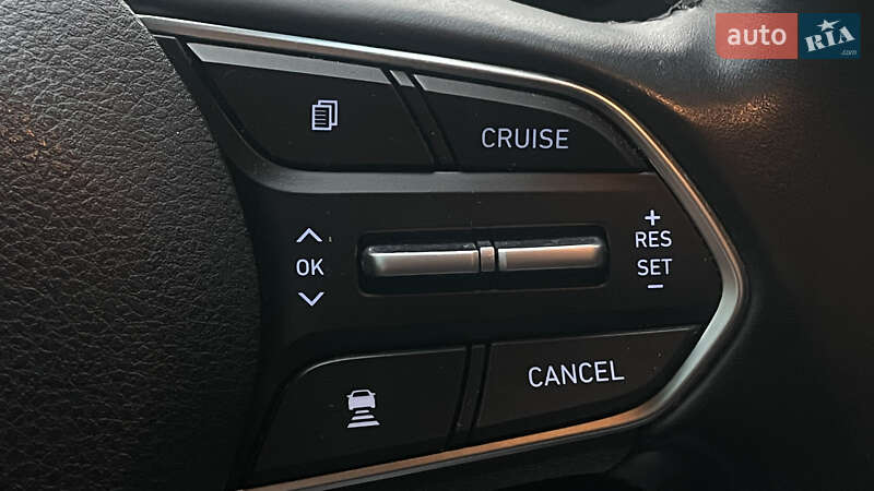 Позашляховик / Кросовер Hyundai Santa FE 2019 в Умані