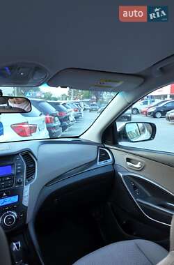 Позашляховик / Кросовер Hyundai Santa FE 2012 в 