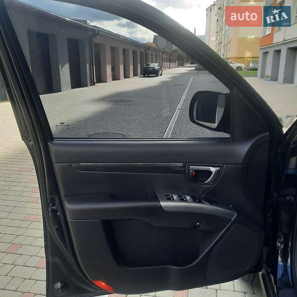 Позашляховик / Кросовер Hyundai Santa FE 2010 в Івано-Франківську