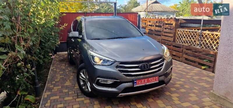 Внедорожник / Кроссовер Hyundai Santa FE 2016 в Подольске