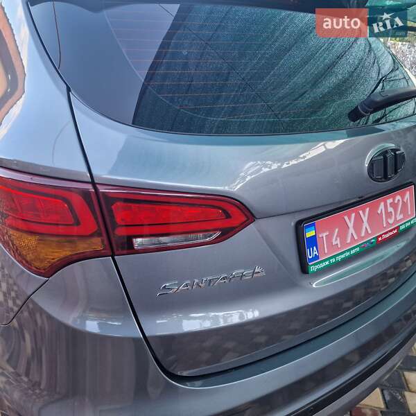 Внедорожник / Кроссовер Hyundai Santa FE 2016 в Подольске