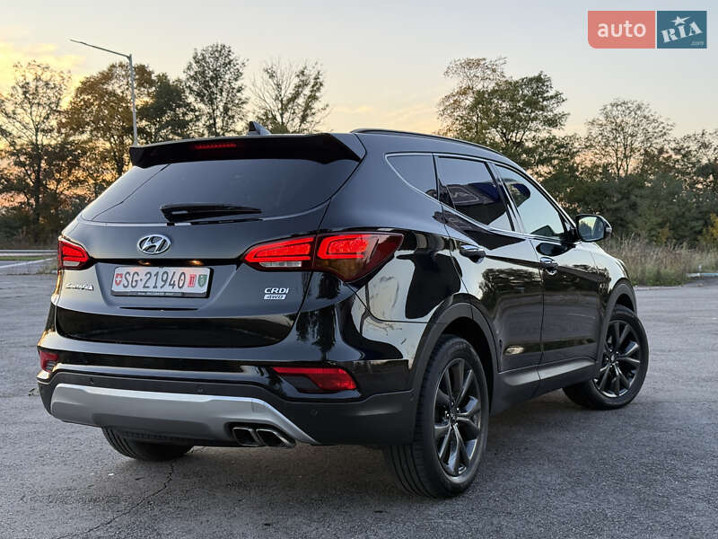 Внедорожник / Кроссовер Hyundai Santa FE 2015 в Радивилове