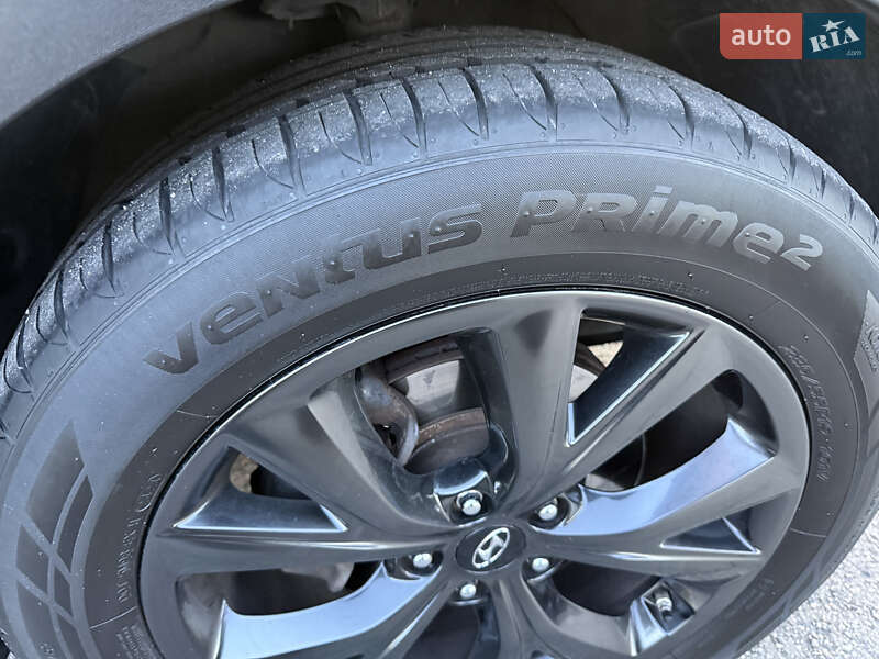 Внедорожник / Кроссовер Hyundai Santa FE 2015 в Радивилове