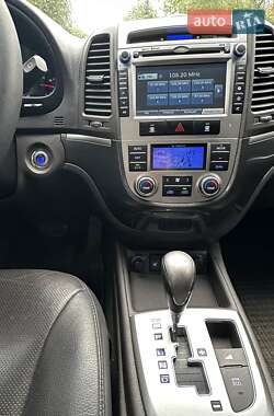 Внедорожник / Кроссовер Hyundai Santa FE 2011 в 