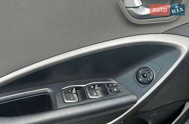Внедорожник / Кроссовер Hyundai Santa FE 2015 в 