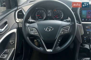 Внедорожник / Кроссовер Hyundai Santa FE 2015 в 