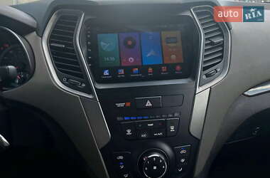 Внедорожник / Кроссовер Hyundai Santa FE 2015 в 