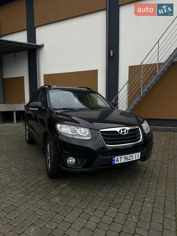 Позашляховик / Кросовер Hyundai Santa FE 2011 в 