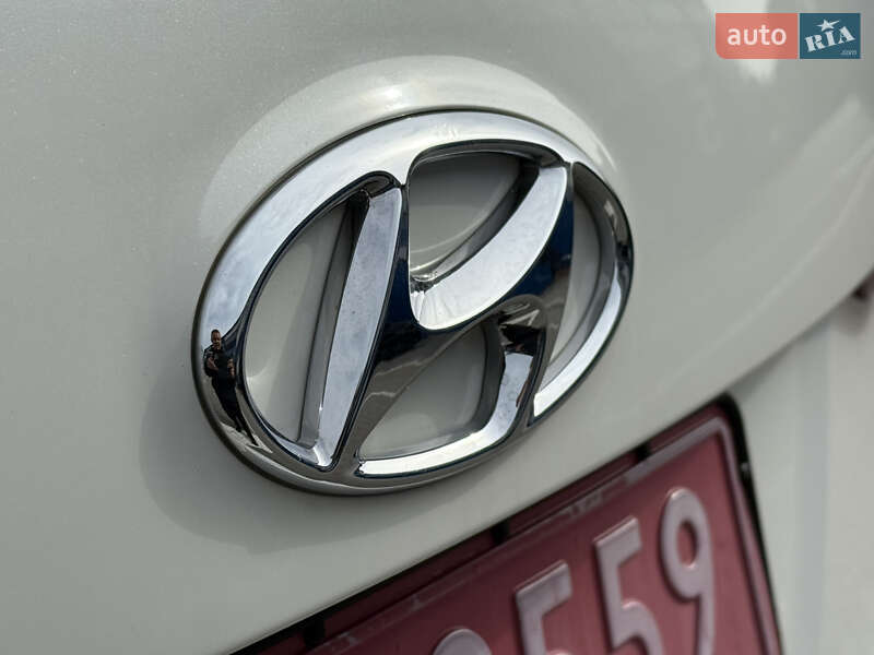Внедорожник / Кроссовер Hyundai Santa FE 2014 в Ровно