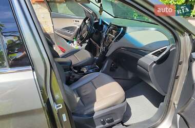 Внедорожник / Кроссовер Hyundai Santa FE 2015 в 