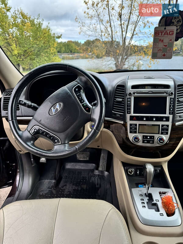 Внедорожник / Кроссовер Hyundai Santa FE 2011 в Киеве