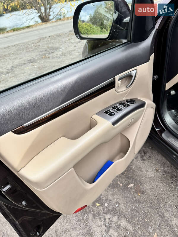 Внедорожник / Кроссовер Hyundai Santa FE 2011 в Киеве