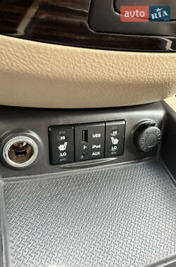Внедорожник / Кроссовер Hyundai Santa FE 2011 в 
