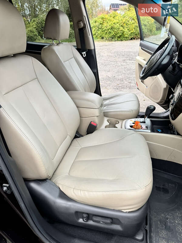 Внедорожник / Кроссовер Hyundai Santa FE 2011 в Киеве