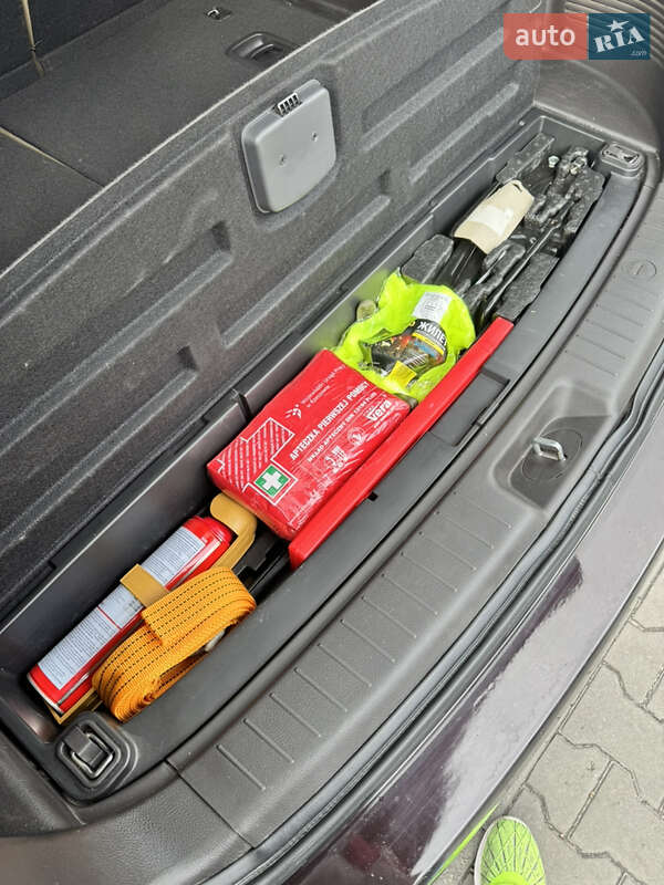 Внедорожник / Кроссовер Hyundai Santa FE 2011 в Киеве