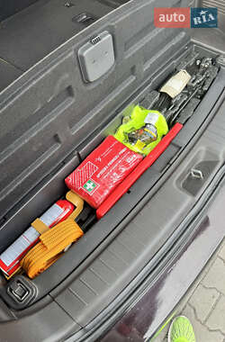 Внедорожник / Кроссовер Hyundai Santa FE 2011 в 