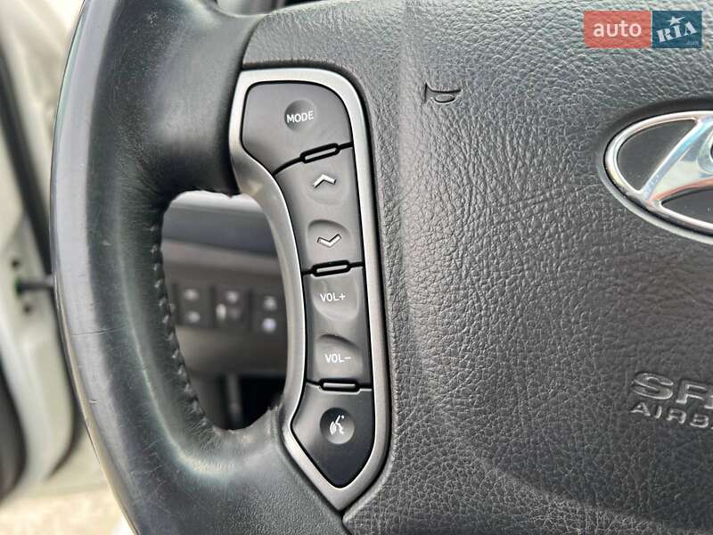 Внедорожник / Кроссовер Hyundai Santa FE 2012 в Львове