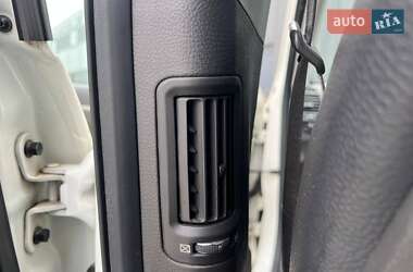 Внедорожник / Кроссовер Hyundai Santa FE 2012 в 