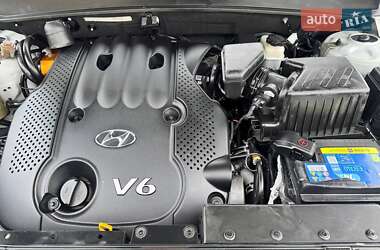 Внедорожник / Кроссовер Hyundai Santa FE 2009 в 