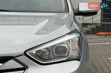 Внедорожник / Кроссовер Hyundai Santa FE 2014 в 