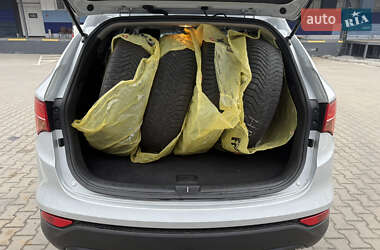 Внедорожник / Кроссовер Hyundai Santa FE 2014 в 