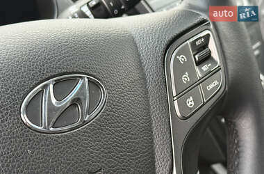 Внедорожник / Кроссовер Hyundai Santa FE 2014 в 