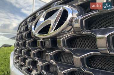 Внедорожник / Кроссовер Hyundai Santa FE 2021 в 