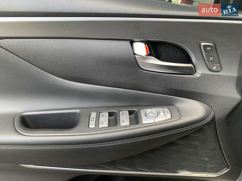 Позашляховик / Кросовер Hyundai Santa FE 2021 в Львові
