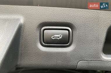 Внедорожник / Кроссовер Hyundai Santa FE 2021 в 