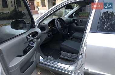 Позашляховик / Кросовер Hyundai Santa FE 2005 в 