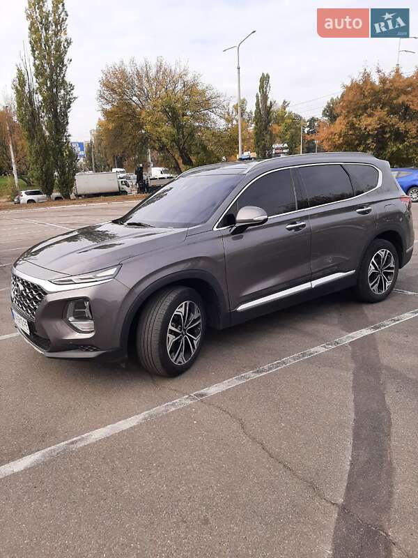 Внедорожник / Кроссовер Hyundai Santa FE 2019 в Киеве