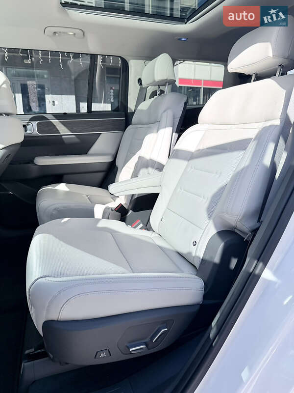 Внедорожник / Кроссовер Hyundai Santa FE 2024 в Киеве