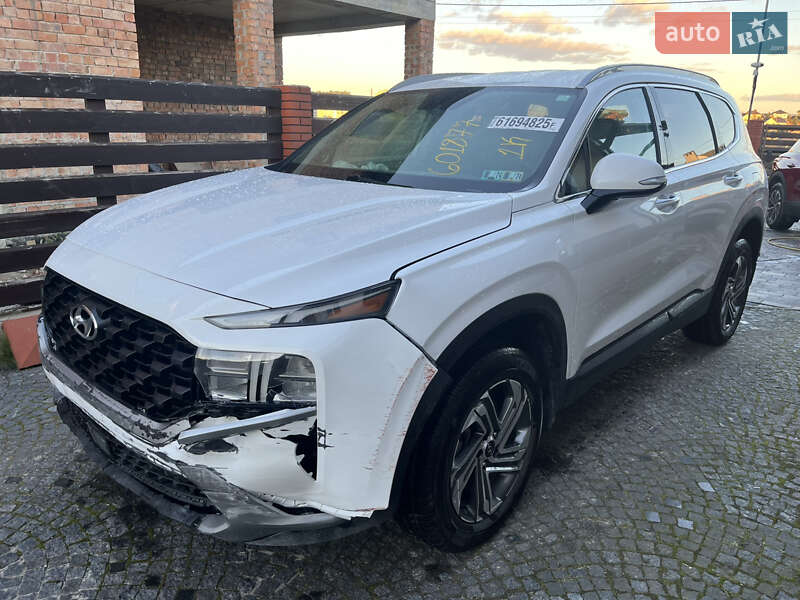 Внедорожник / Кроссовер Hyundai Santa FE 2023 в 